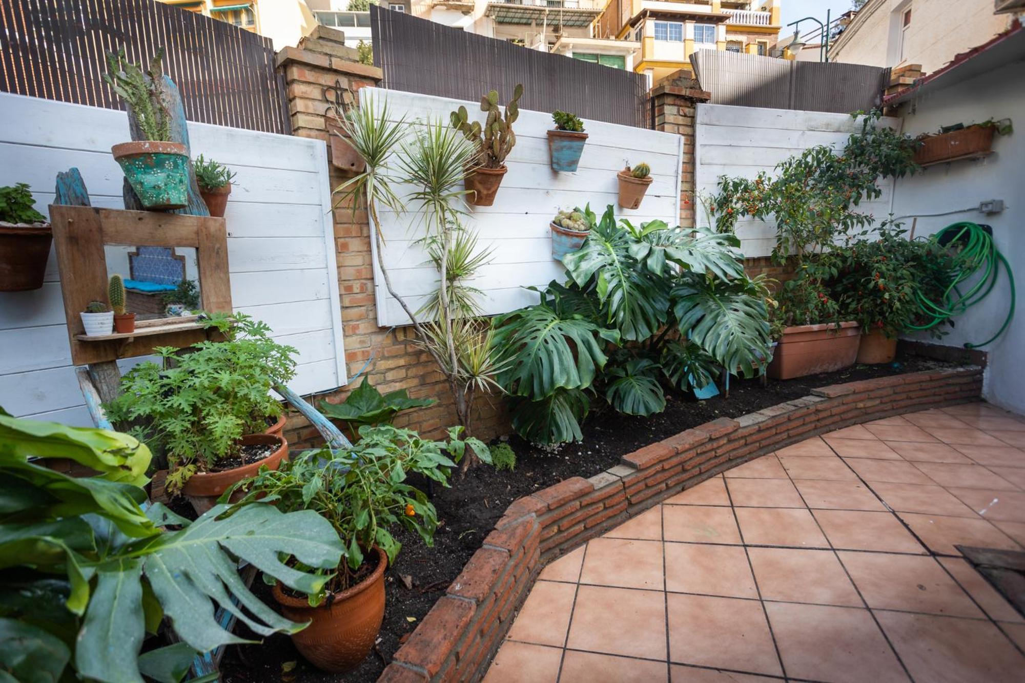 Naim Guest House Malaga Centro Екстериор снимка