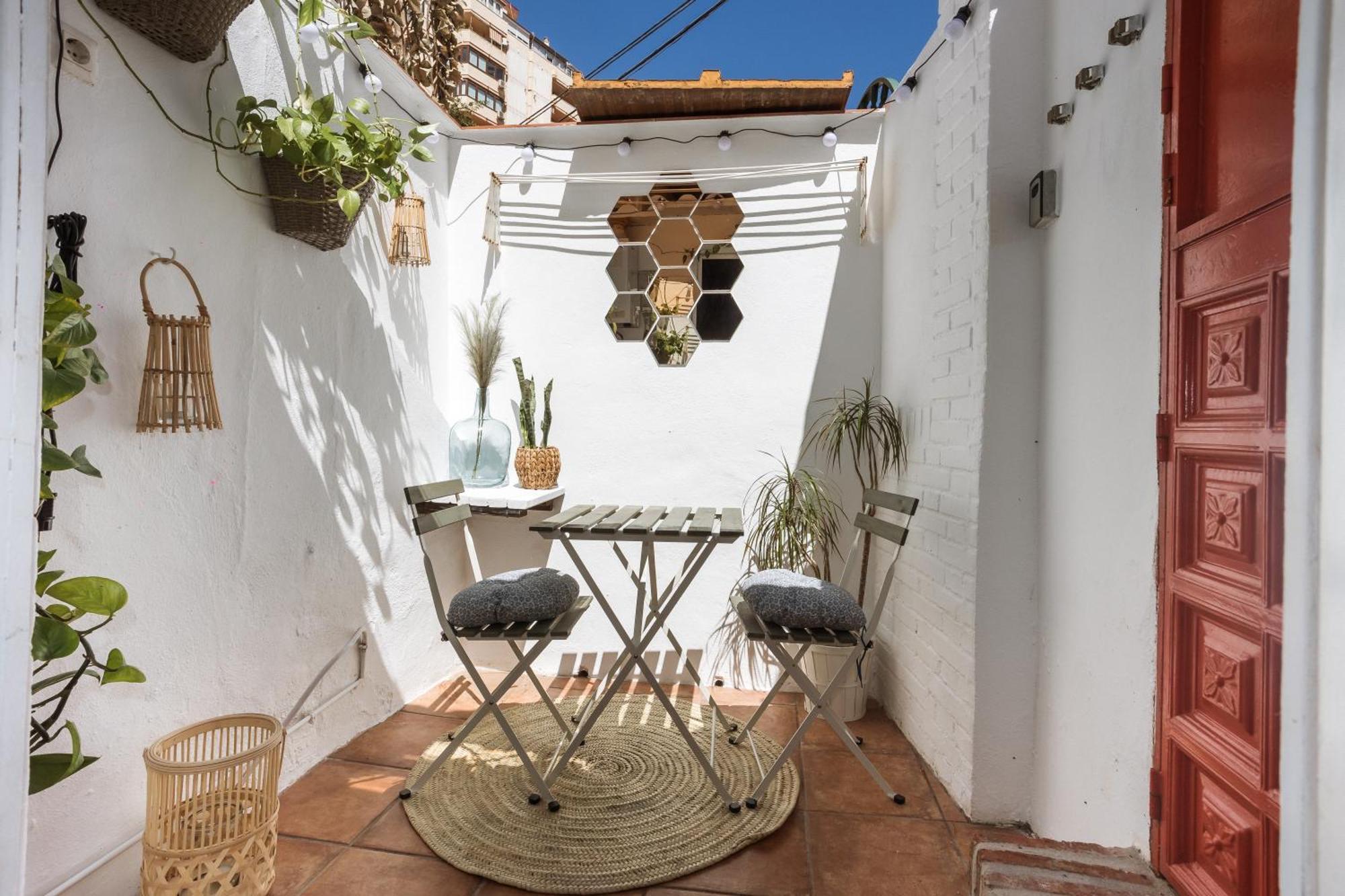 Naim Guest House Malaga Centro Екстериор снимка
