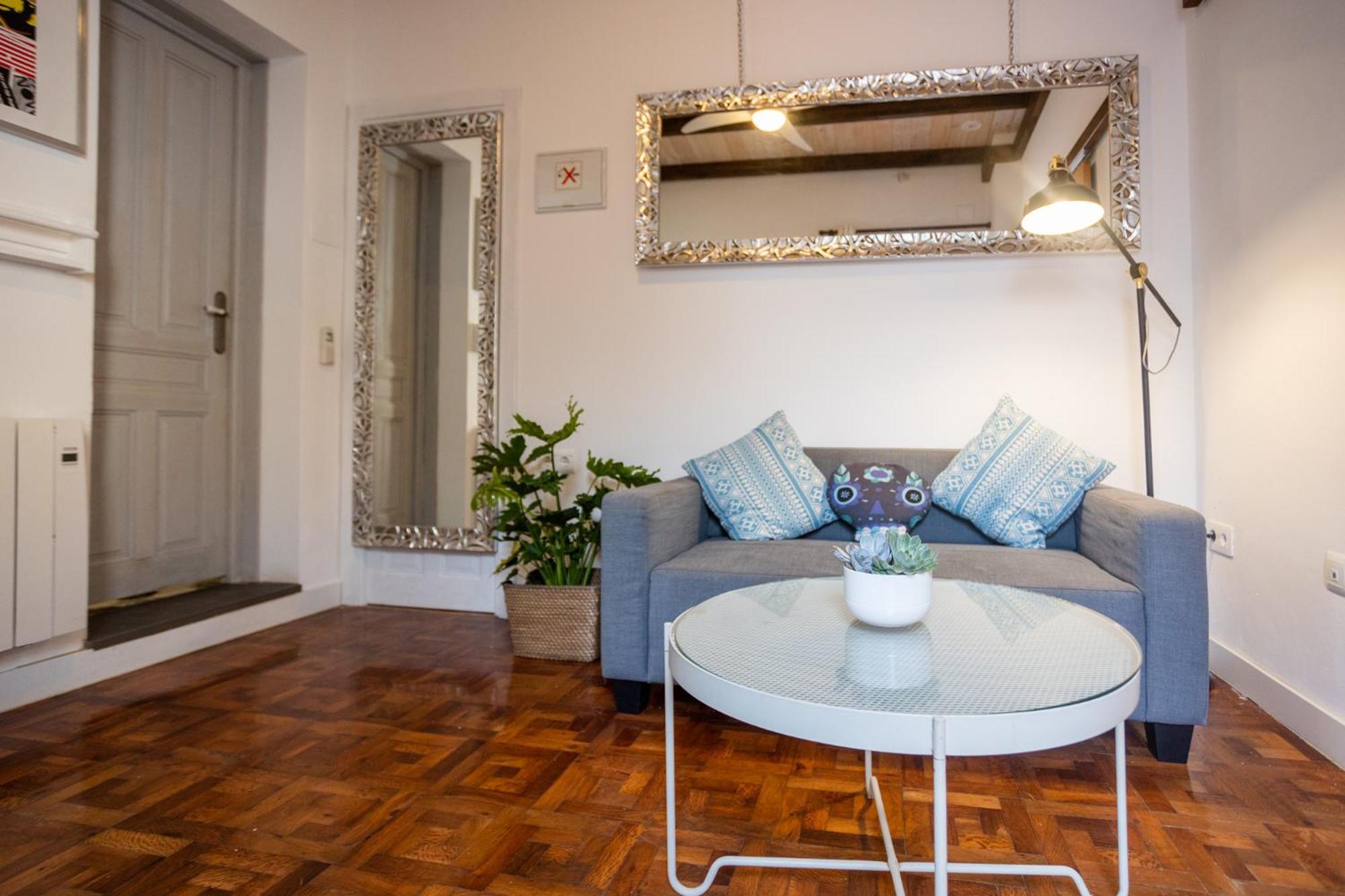 Naim Guest House Malaga Centro Екстериор снимка